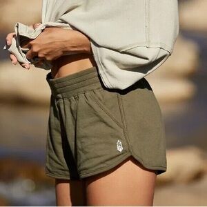 FREE PEOPLE MOVEMENT SPORT OLIVE SHORTS 🫒💚